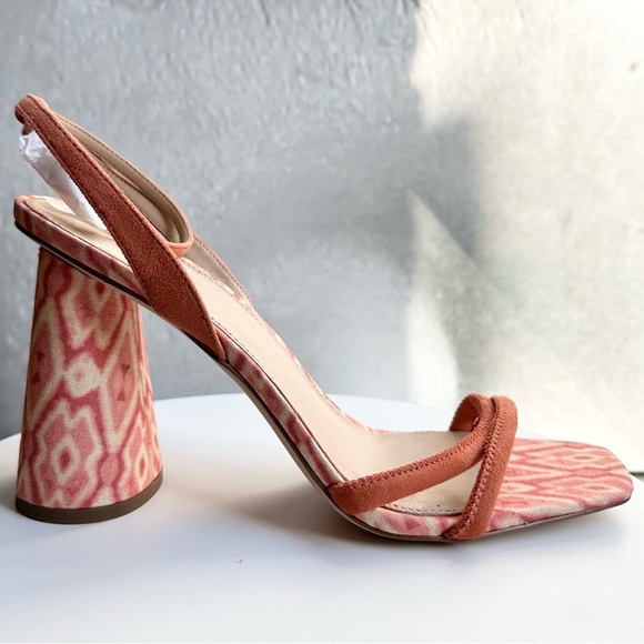 🌸SAM EDELMAN🌸 Kia Sculptural Heel Ankle Strap
Sandal Size:: 10.5 - Picture 6 of 14